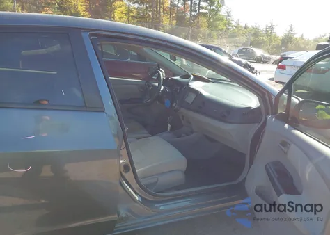 2010 Honda Insight Ex from USA, damaged, VIN JHMZE2H71AS040128